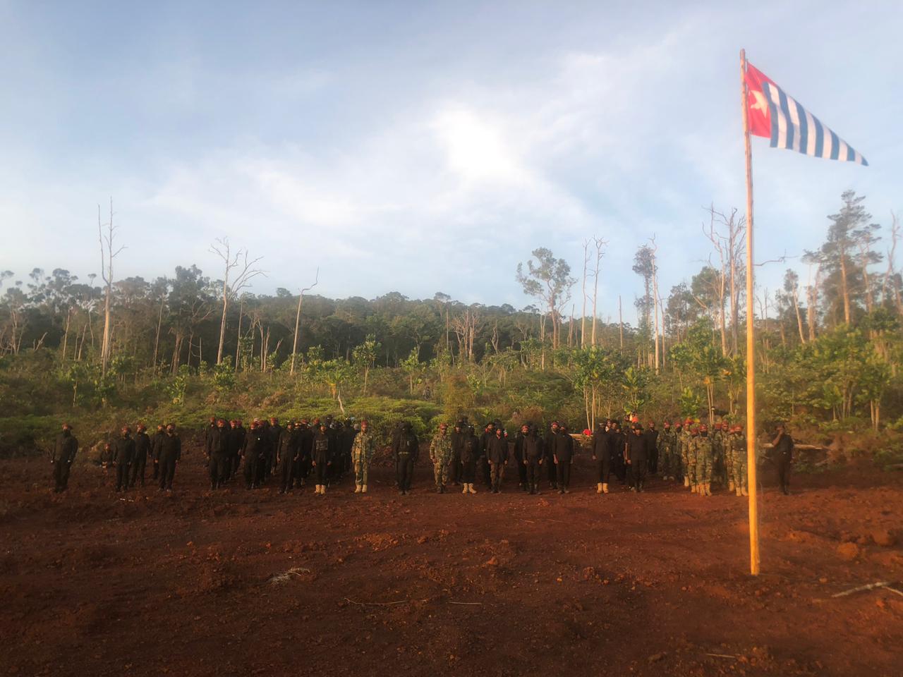 Pengibaran Bendera Bintang Kejora oleh WPA Elite Battalion 001